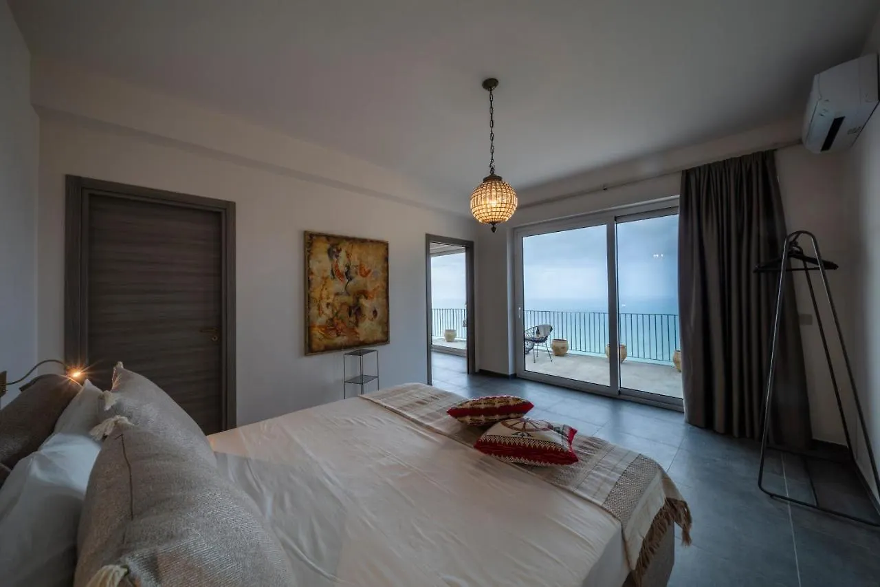 Just Be Bed & Breakfast Piraino 3*,  Italy